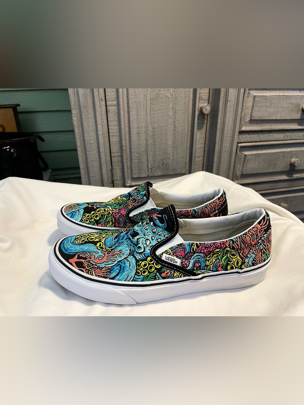 Classic Vans Underwater Octopus Shoes - Mens Size 8.5 - Slip-On Sneakers - Picture 2 of 8